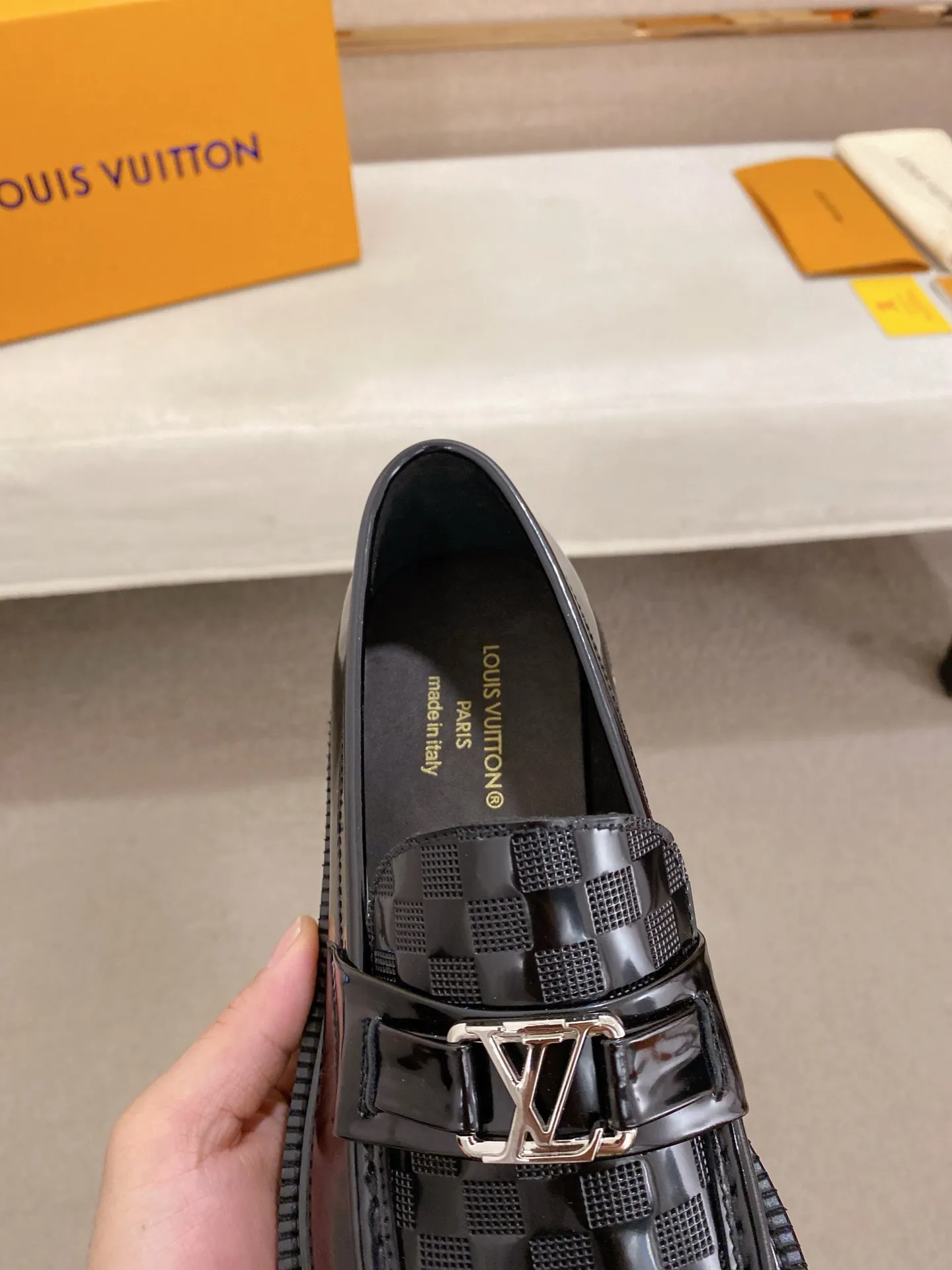 Men's shoes💰 580💰🌲 LV's top 🔍🔍 new men's leather shoes 🚹 are on sale at the same time at counters ⚠The uppers are imported cowhide from Italy, the entire imported cowhide lining, imported accessories 💪💪, completely 1⃣️ to 1⃣️ replica 🇮🇹💪 💪, ⚠Sole: The original sole is specially provided by the original factory, the exclusive movable molded sole is super comfortable, ⚠The original factory follows the order, 🔍🔍high quality, you can enter and exit the counter at will, welcome to compare⚠Size: 38-45